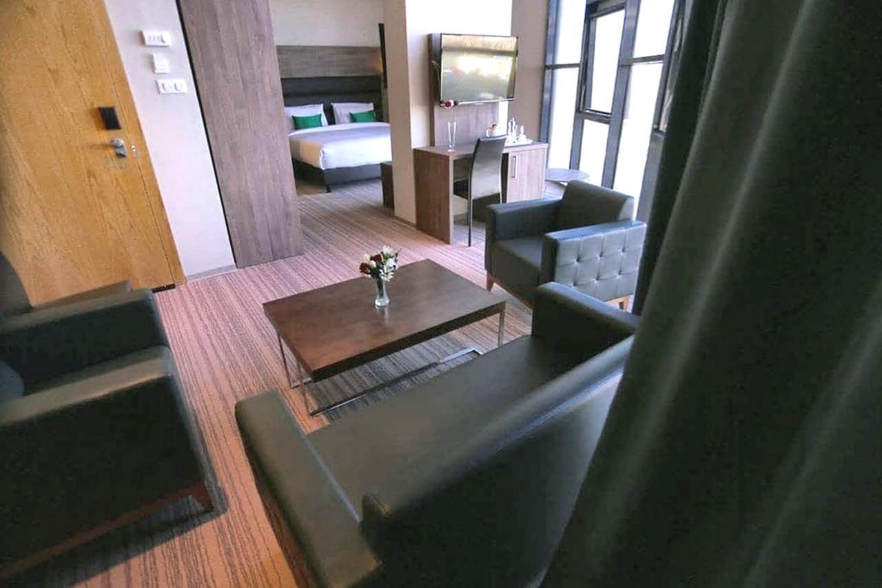 Le Zenith Hotel オラン エクステリア 写真